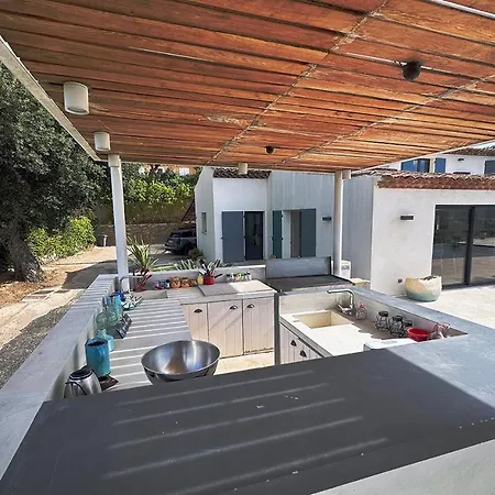 Villa Luxury House, St Tropez 20mns! Stunning View, Serene & Private *